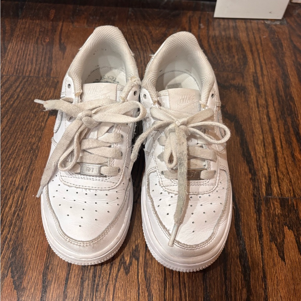 Nike Kids Air Force 1 White Sneakers Size 2.5 Youth